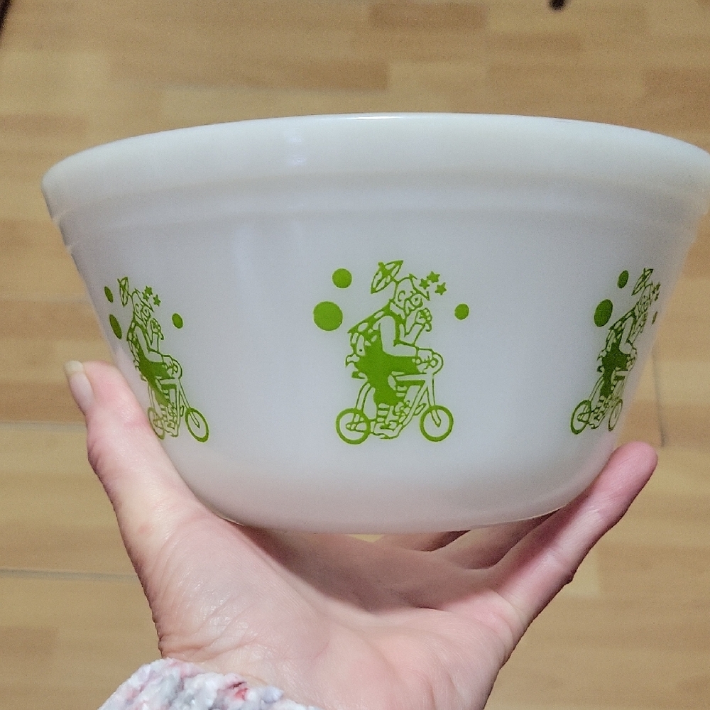 Federal Glass Circus Bowl